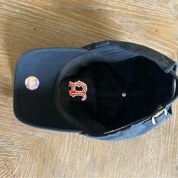 MLB Woman’s Boston Red Sox Baseball Cap with Sparkling Jewels Adjustable - Picture 4 of 7